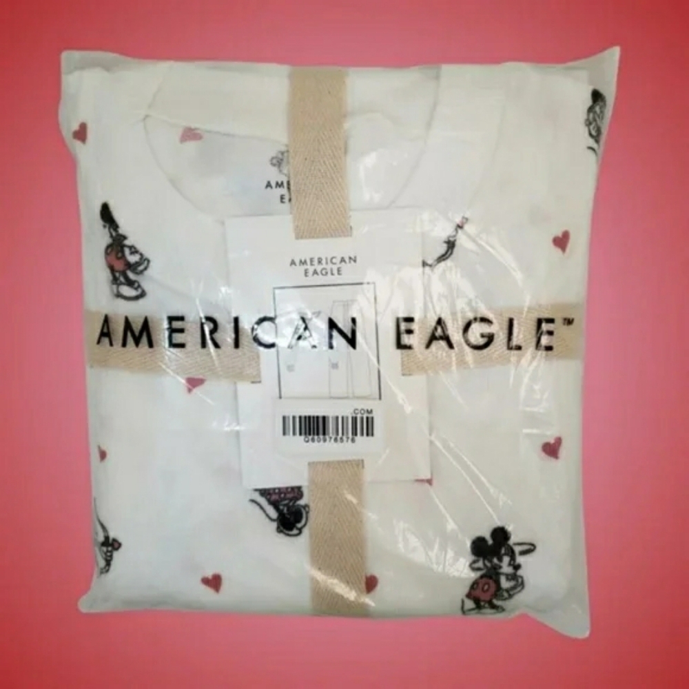 American Eagle Mickey Mouse Pajama Set Valentine's Day Plush Pants Medium NWT ❤